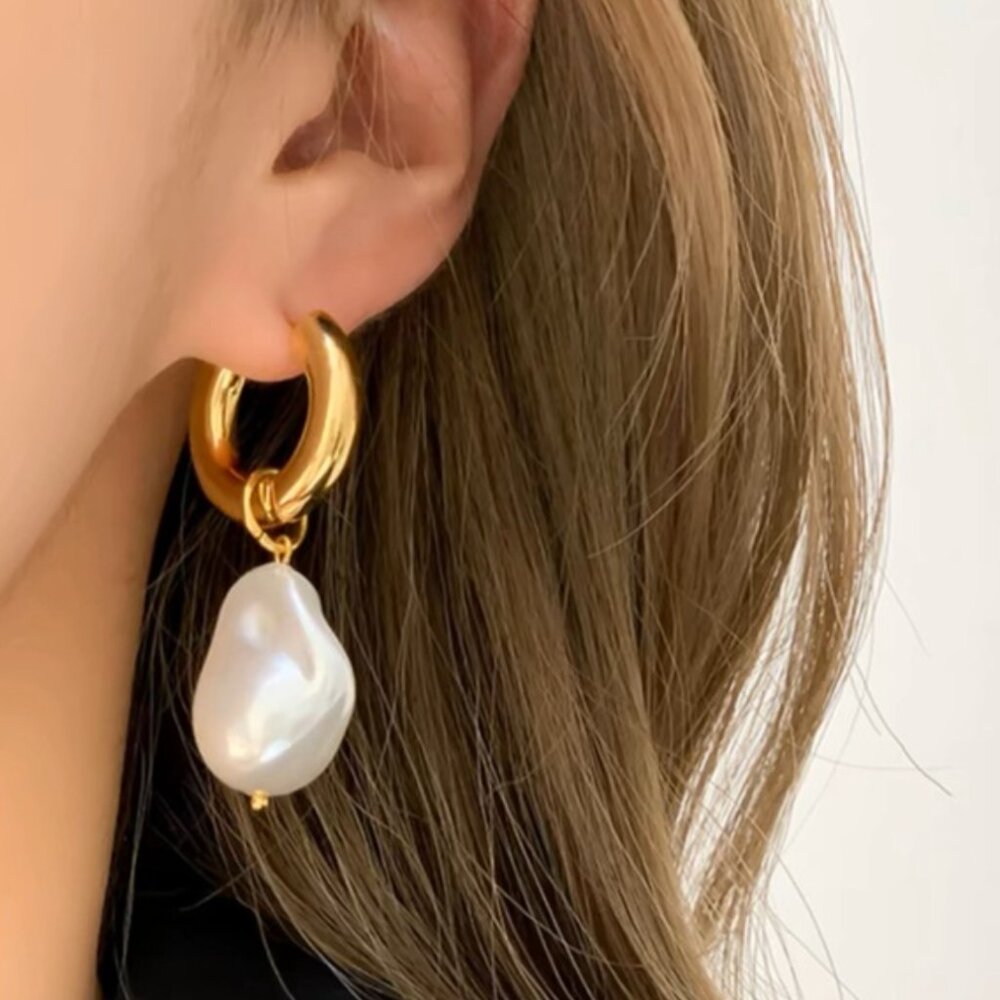 Gold Pearl Drop Earrings